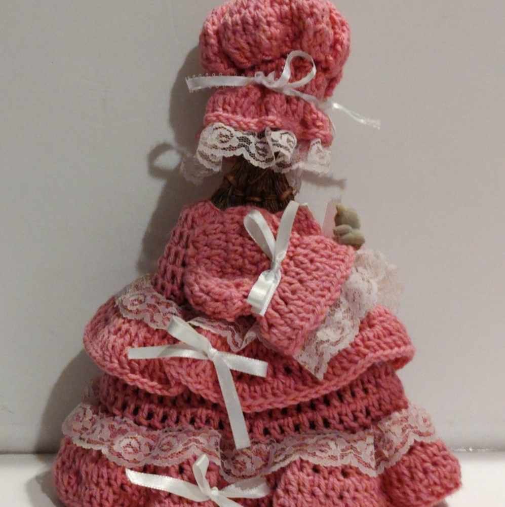 Vintage used crochet Pink white brown WHISK BROOM DOLL FACING LEFT  unique ooak